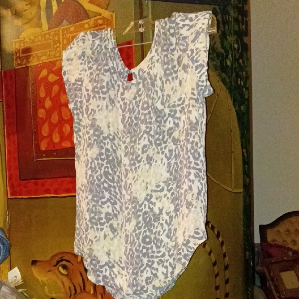 Joie Pale Gray & White Leopard-Print Cap Sleeve Silk Tunic